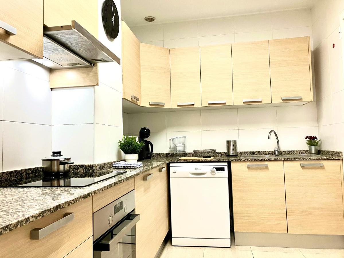 Adelfa - 2 Hab, Aa, Parking Gratis, Junto Hospital